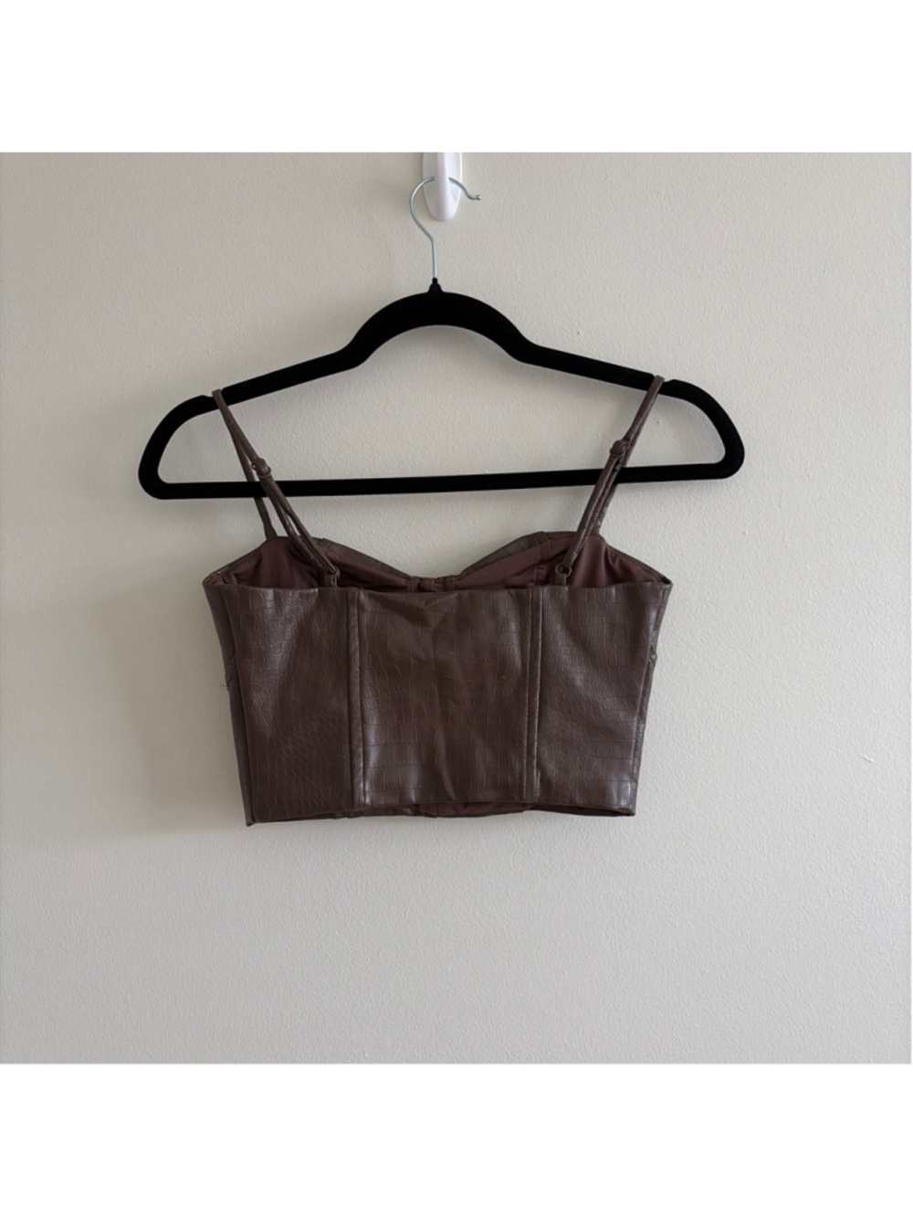 Women's Express Brown Faux Leather Croc Embossed Crop Top XS - Picture 2 of 3